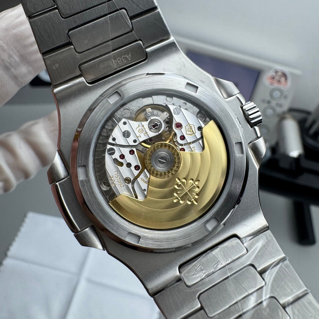 Patek Philippe（百达翡丽）运动优雅（鹦鹉螺 Nautilus）
