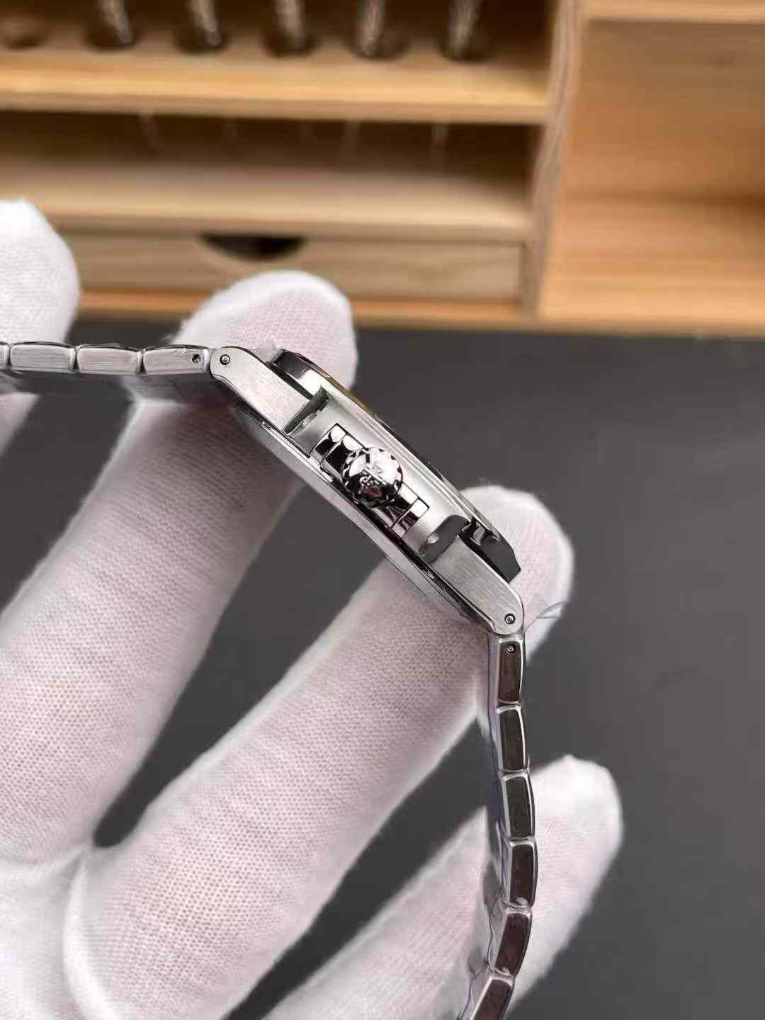 Patek Philippe（百达翡丽）鹦鹉螺系列 7118/1200A-001 腕表
