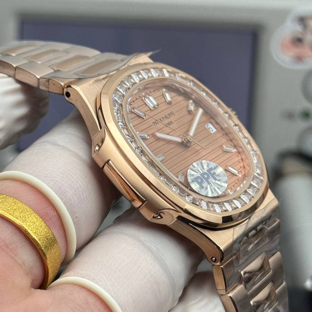 Patek Philippe（百达翡丽）鹦鹉螺（Nautilus）系列