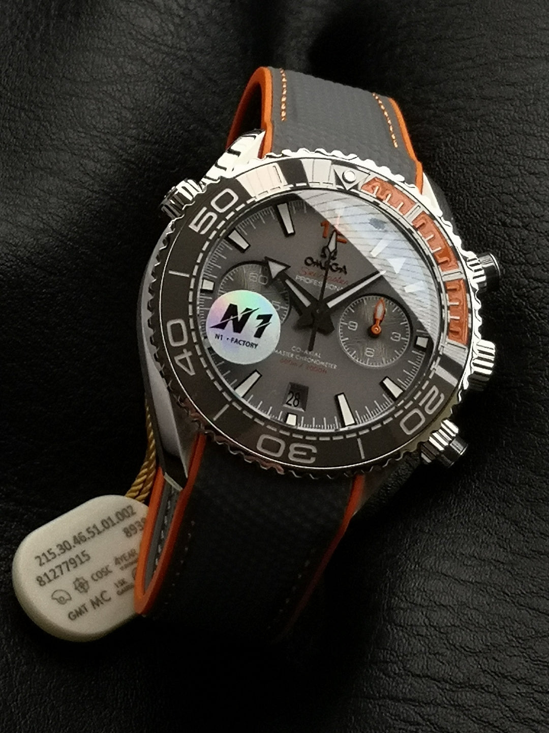 Omega（欧米茄）海马系列600米 四分之一橙计时