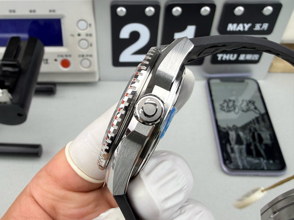 Omega（欧米茄）全新第四代海马600 海洋宇宙腕表