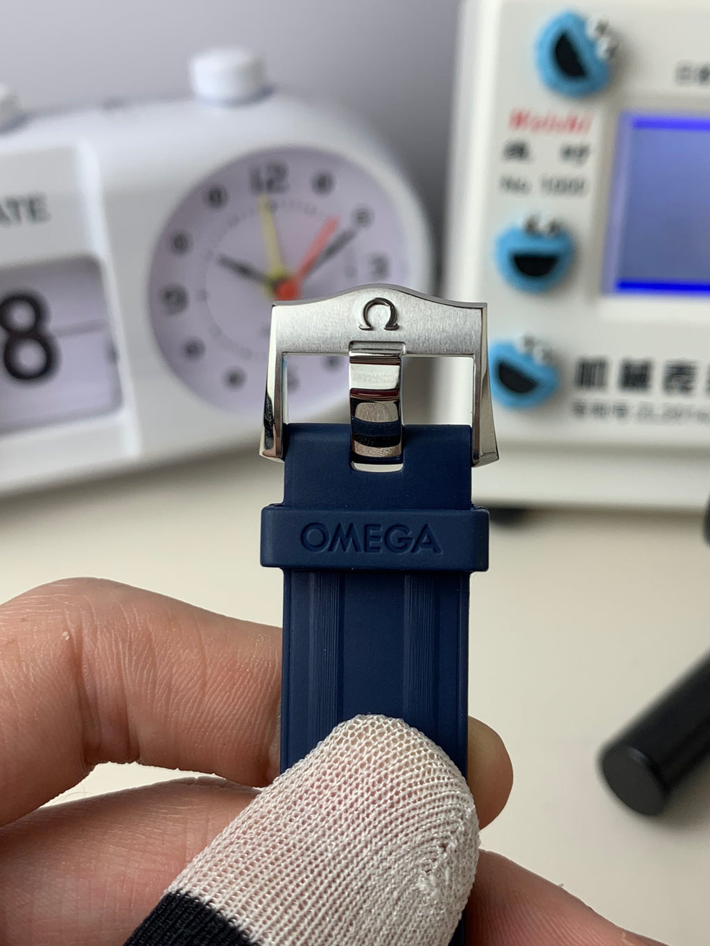 OMEGA（欧米茄）海马系列300米潜水表