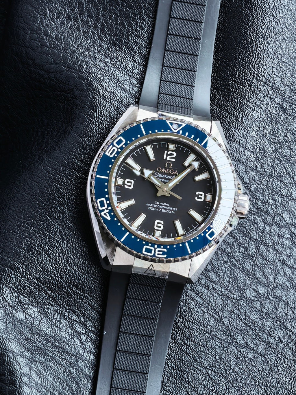 OMEGA（欧米茄）欧米茄海马系列海洋宇宙600米腕表