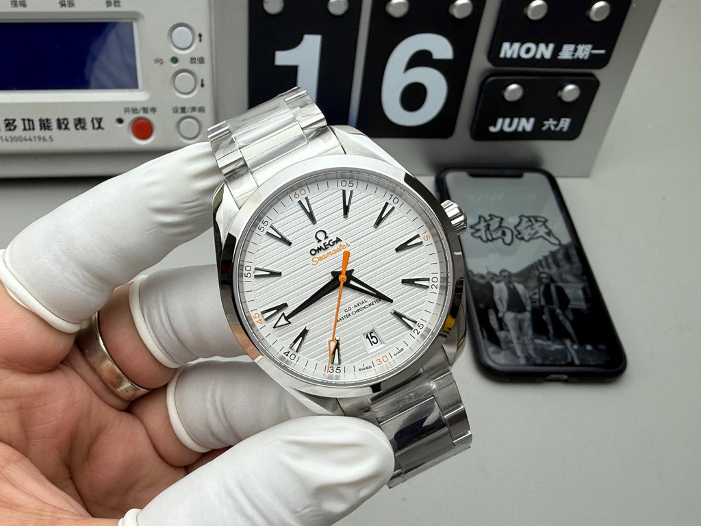 OMEGA（欧米茄）海马Aqua Terra 150米系列