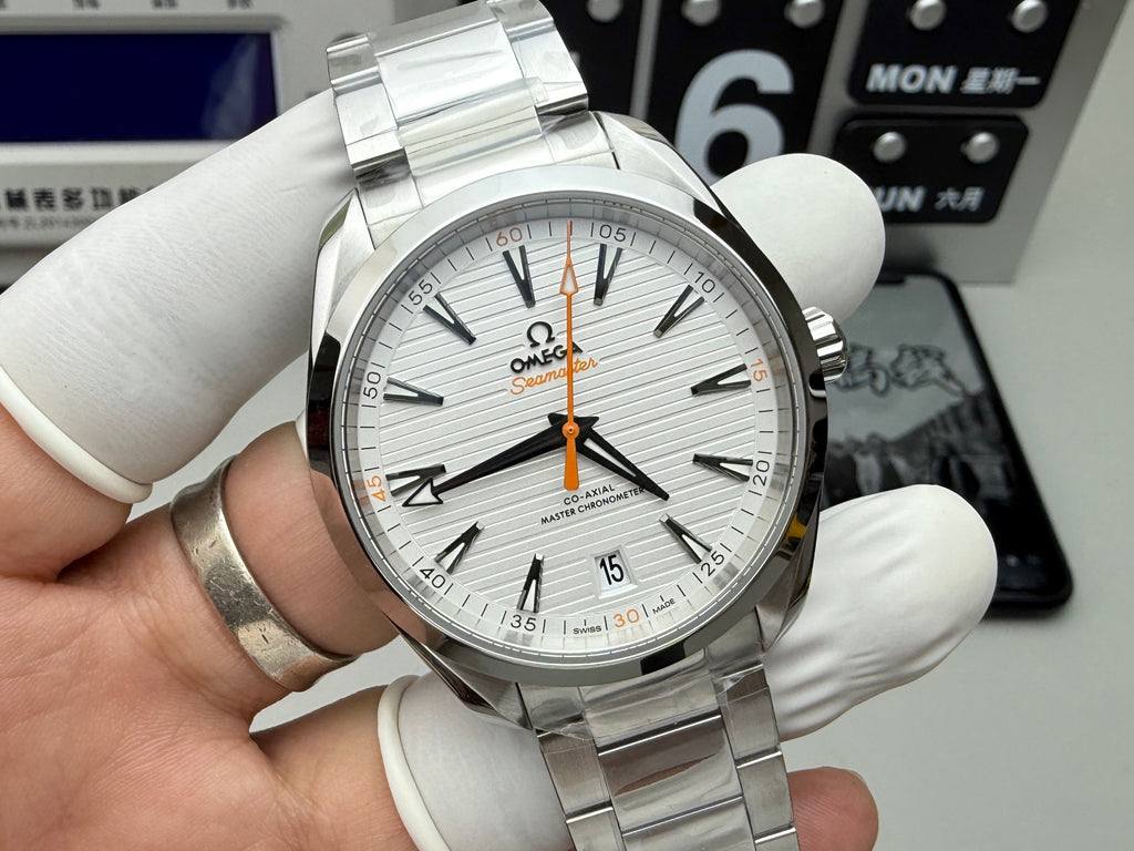 OMEGA（欧米茄）海马Aqua Terra 150米系列