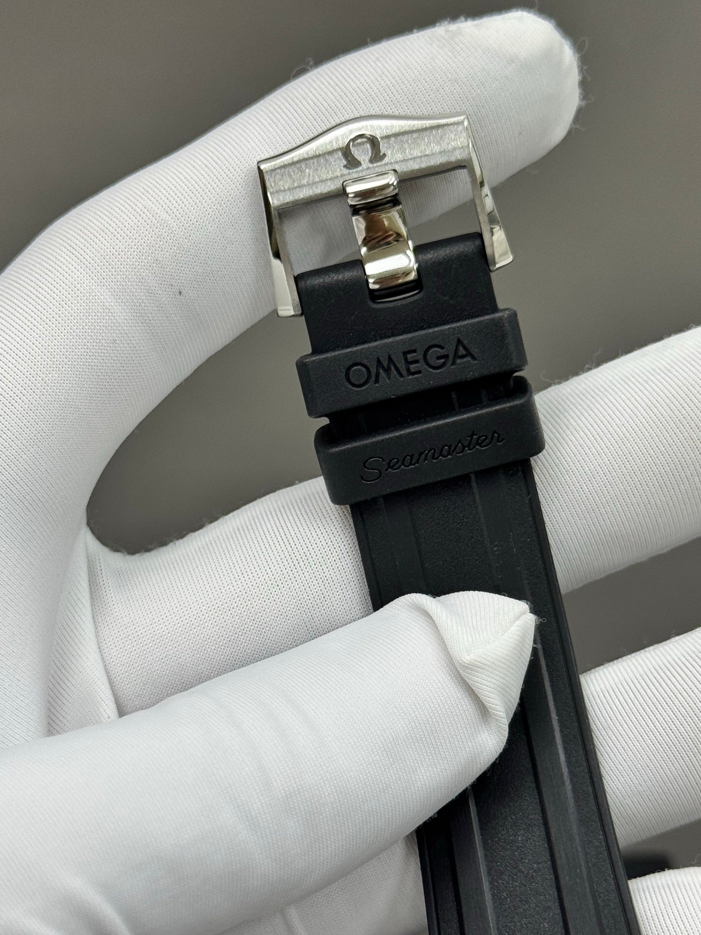 OMEGA/欧米茄 海马系列300米潜水表