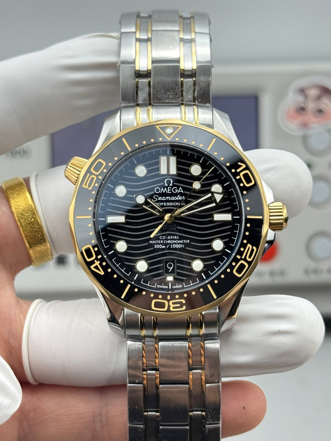 OMEGA 欧米茄 海马300