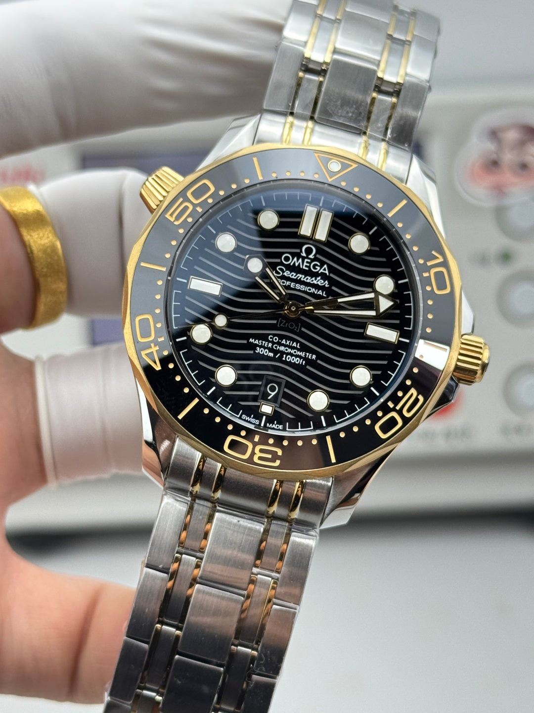 OMEGA 欧米茄 海马300