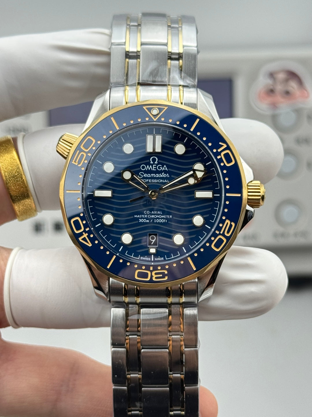 OMEGA 欧米茄 海马300