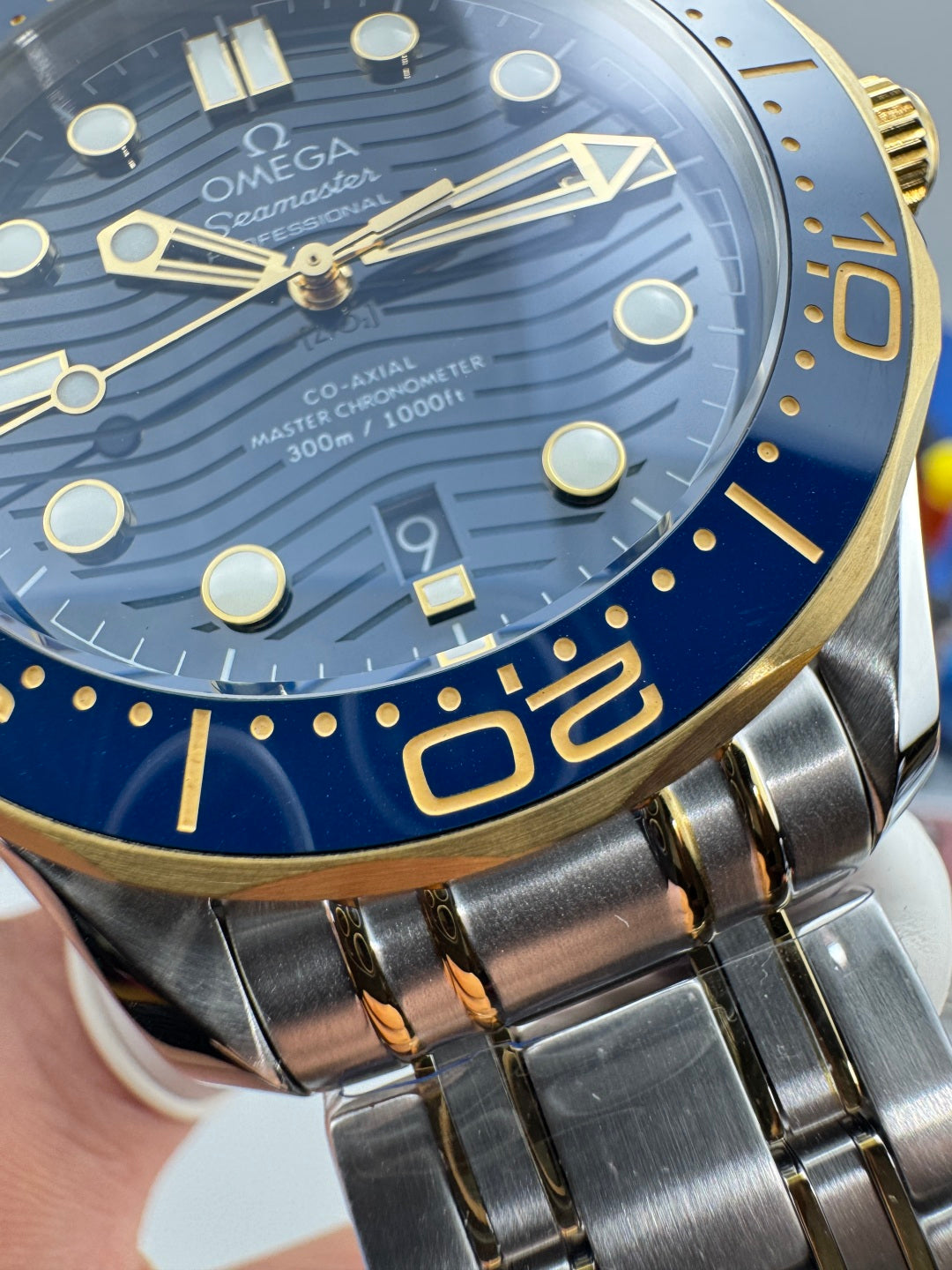 OMEGA 欧米茄 海马300