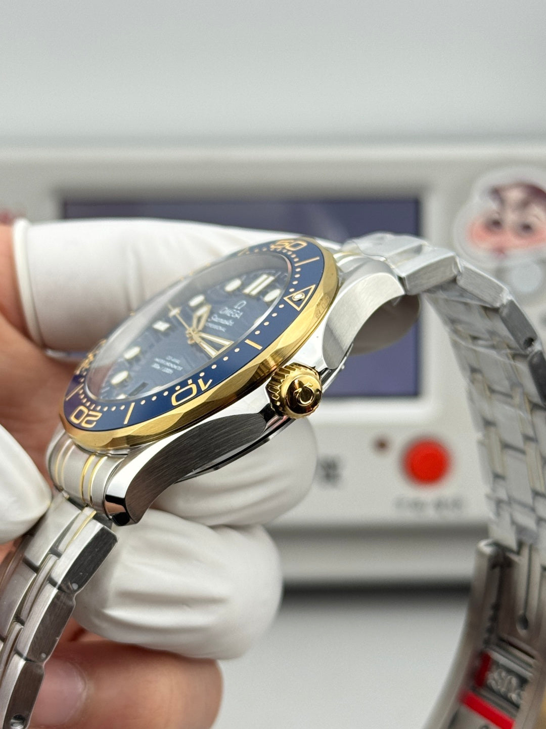 OMEGA 欧米茄 海马300