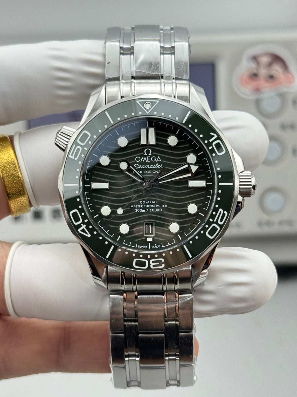 OMEGA 欧米茄 海马300