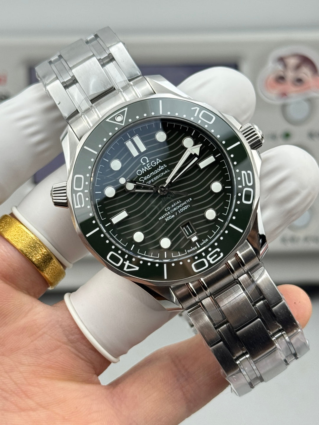 OMEGA 欧米茄 海马300