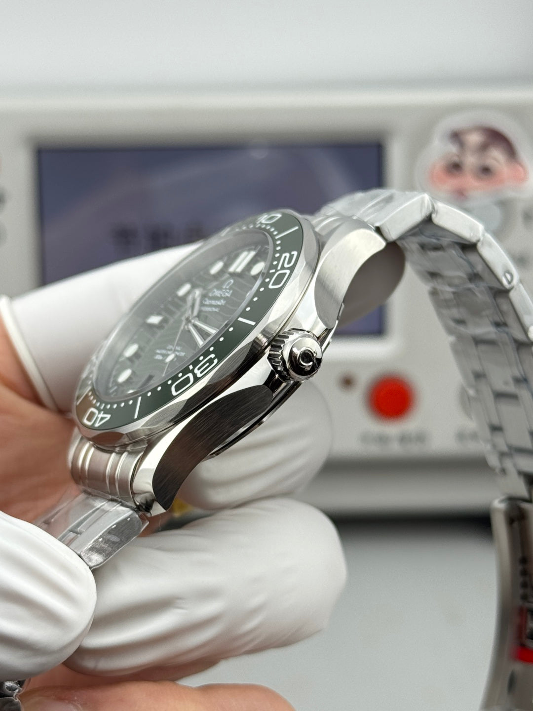 OMEGA 欧米茄 海马300