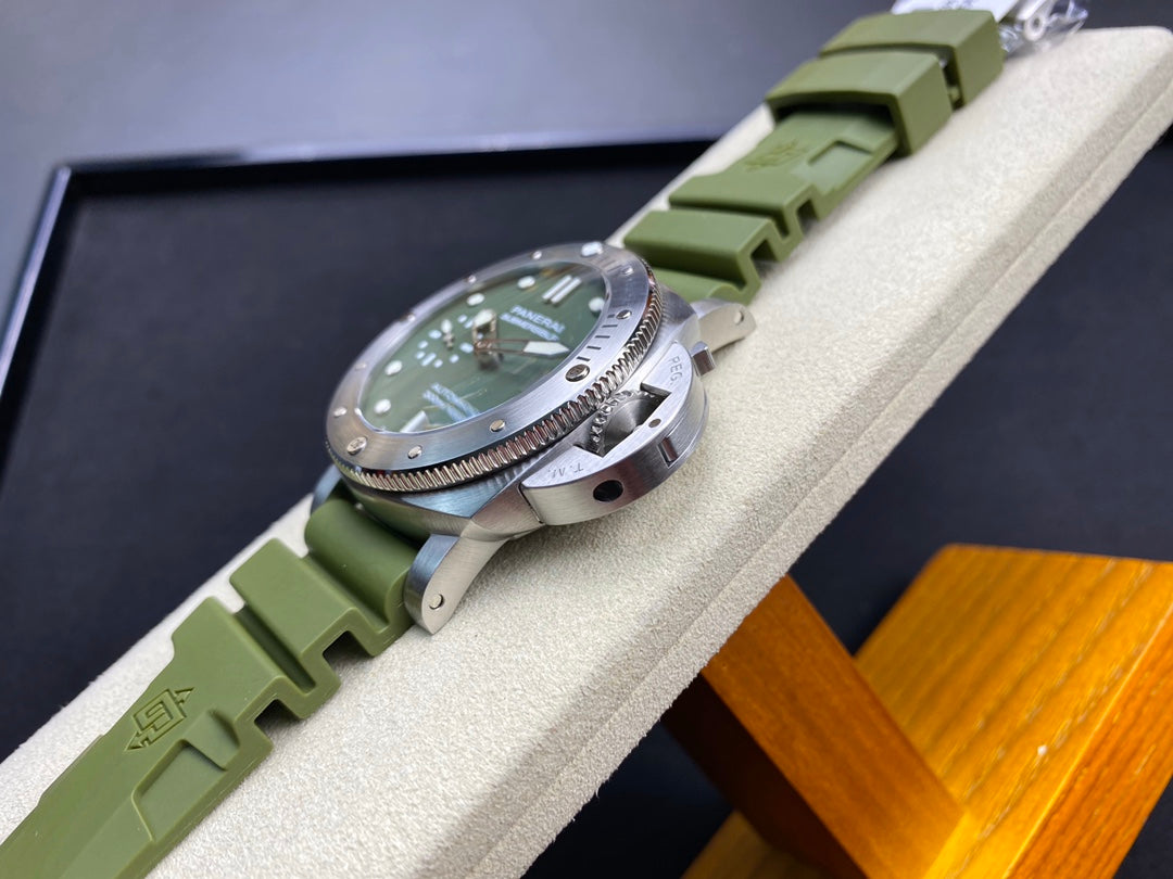 PANERAI 沛纳海 PAM01055 绿海魂