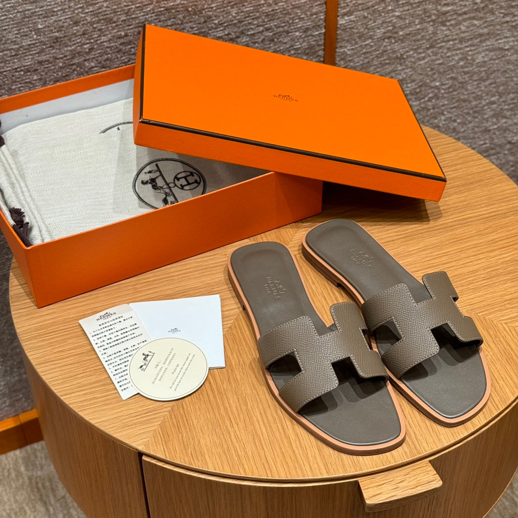 款式/Style ：181 Oran 凉拖