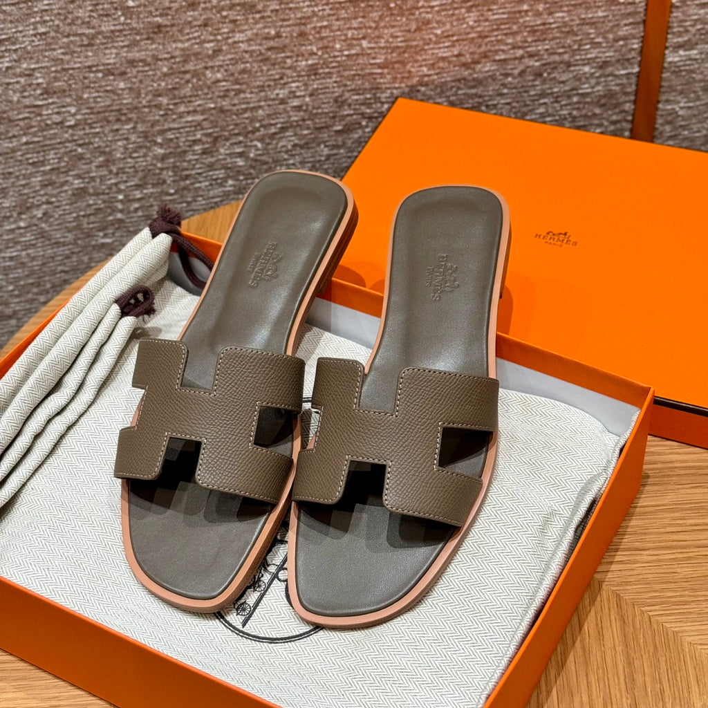 款式/Style ：181 Oran 凉拖