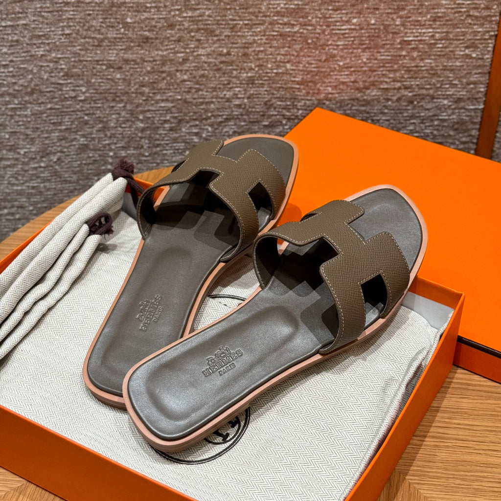 款式/Style ：181 Oran 凉拖