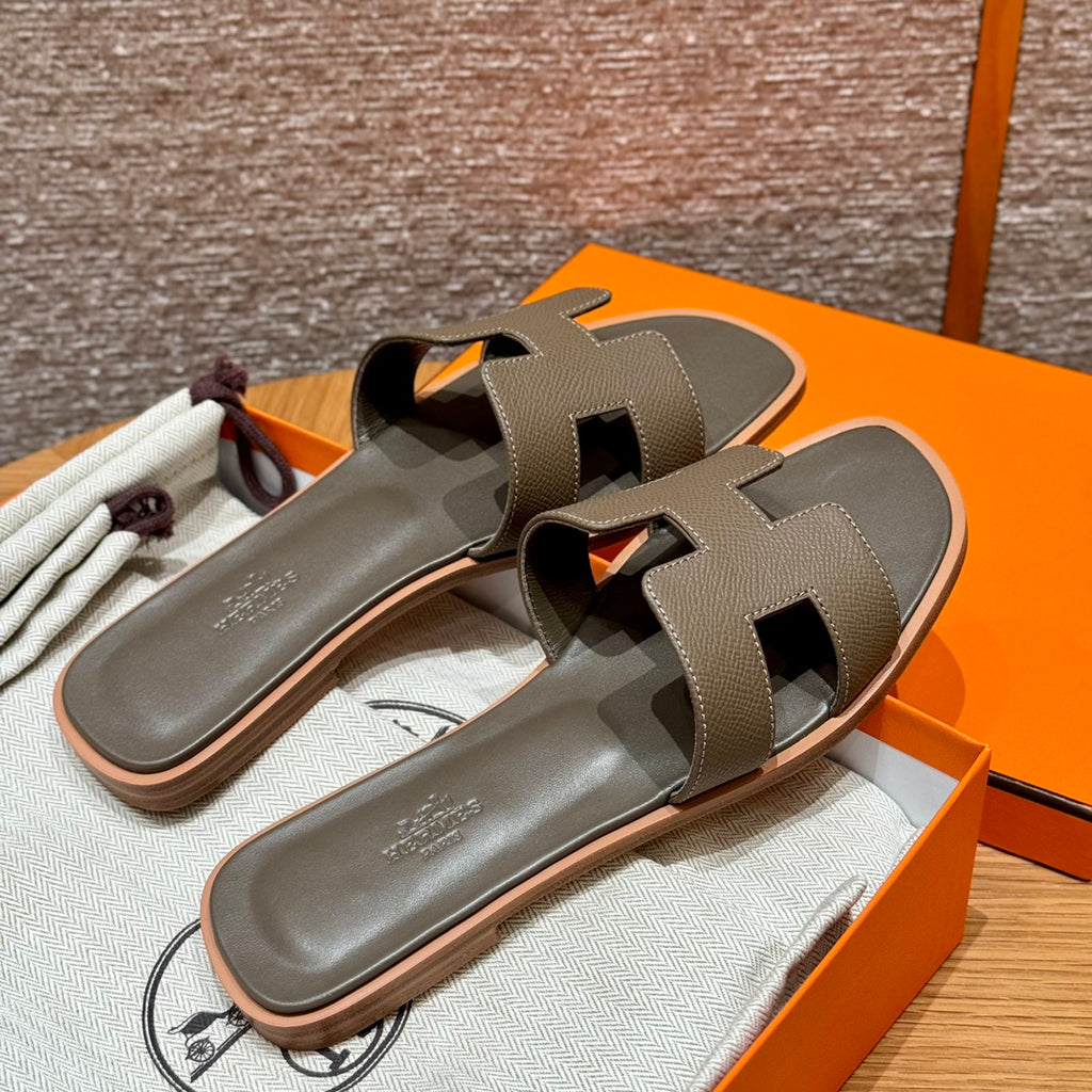 款式/Style ：181 Oran 凉拖