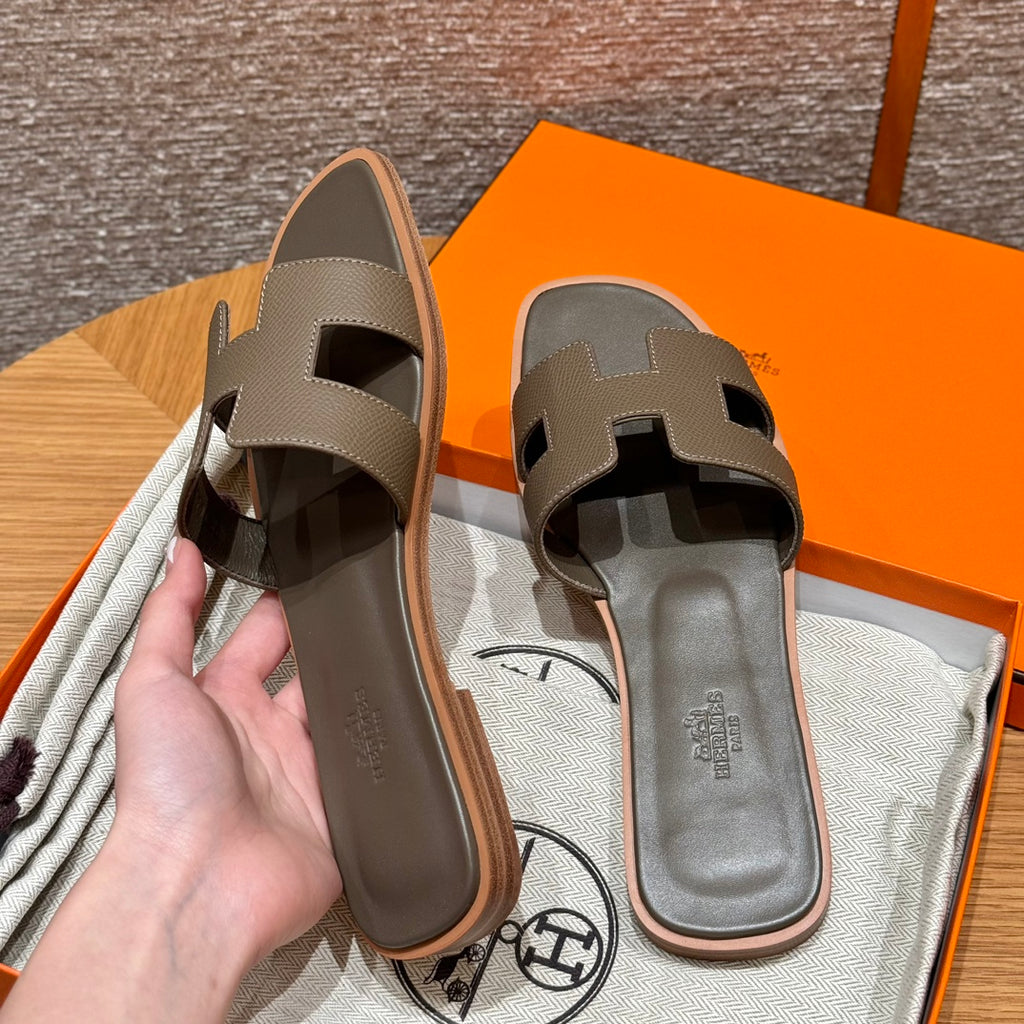 款式/Style ：181 Oran 凉拖