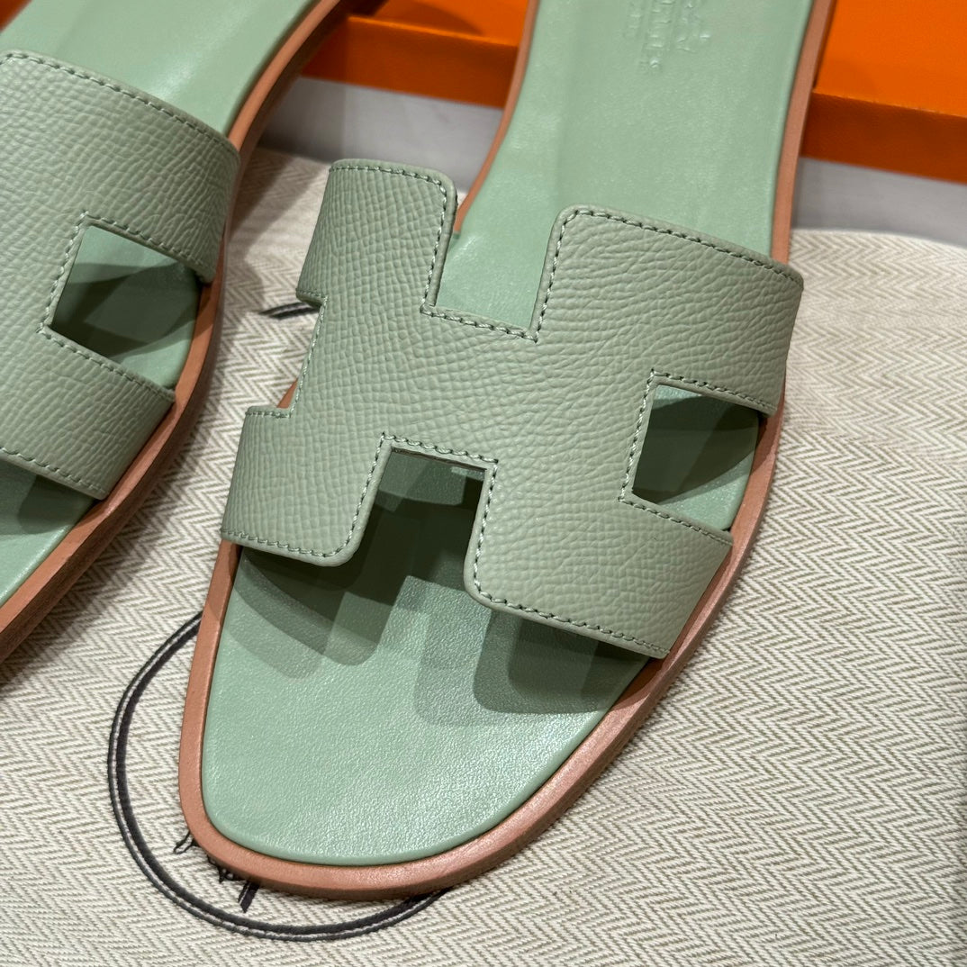 款式/Style ：181 Oran 凉拖
