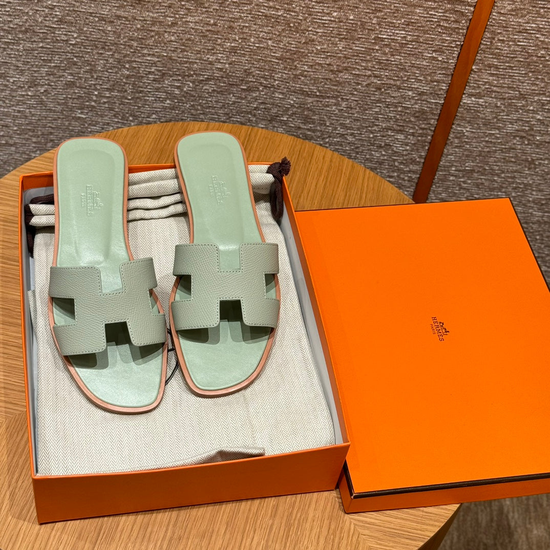 款式/Style ：181 Oran 凉拖
