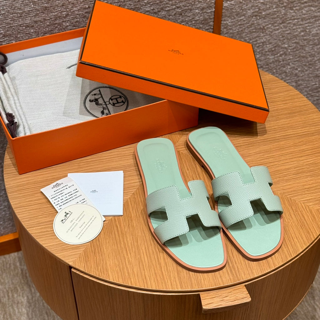 款式/Style ：181 Oran 凉拖