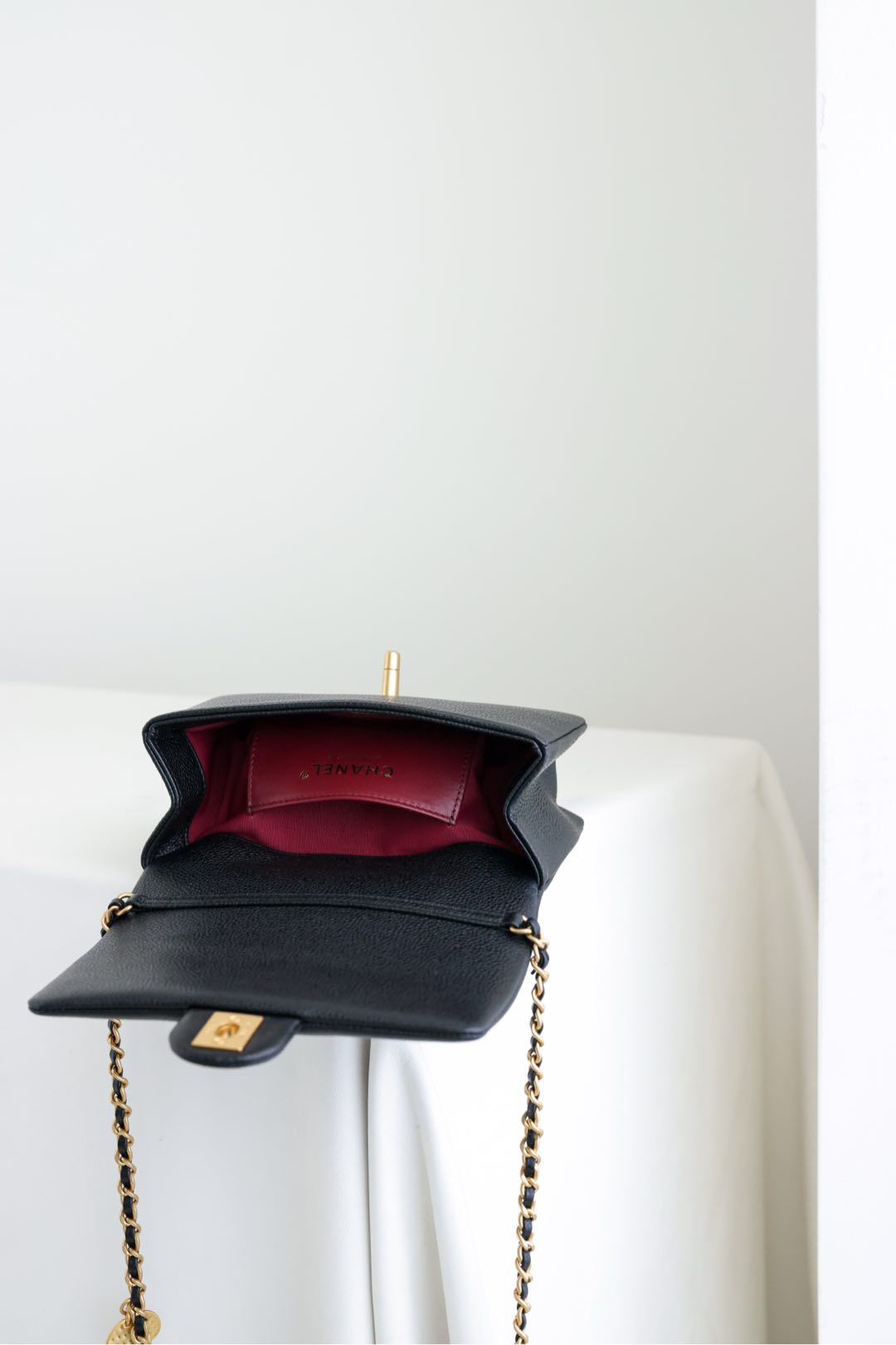 24K caviar Cf mouth cap bag square fat guy
