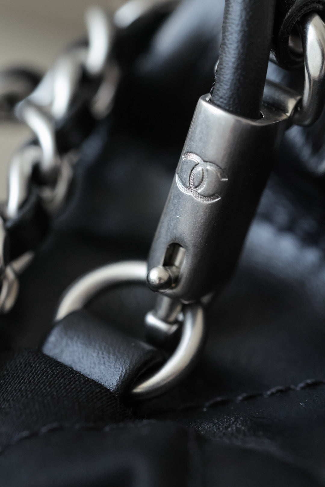 Detail shooting hardware