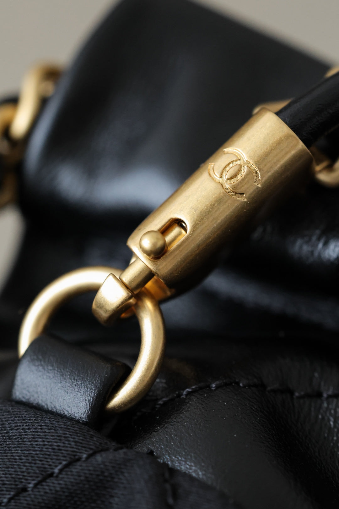 Detail shooting with high quality