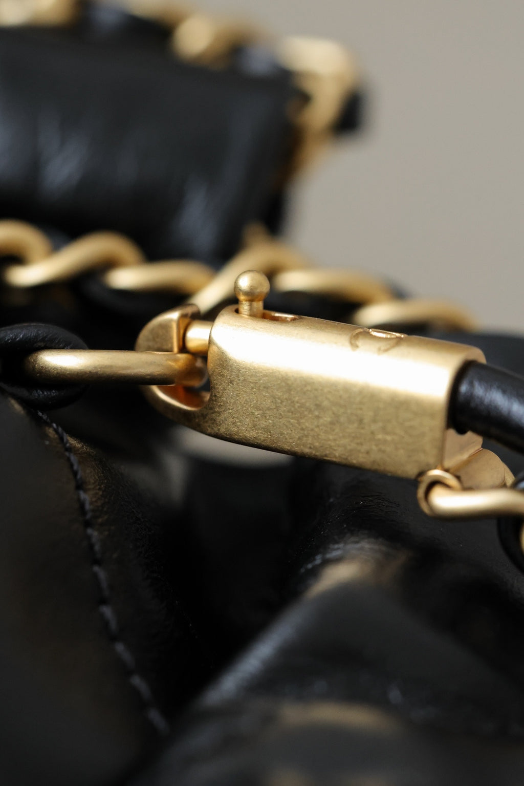 Detail shooting with high quality