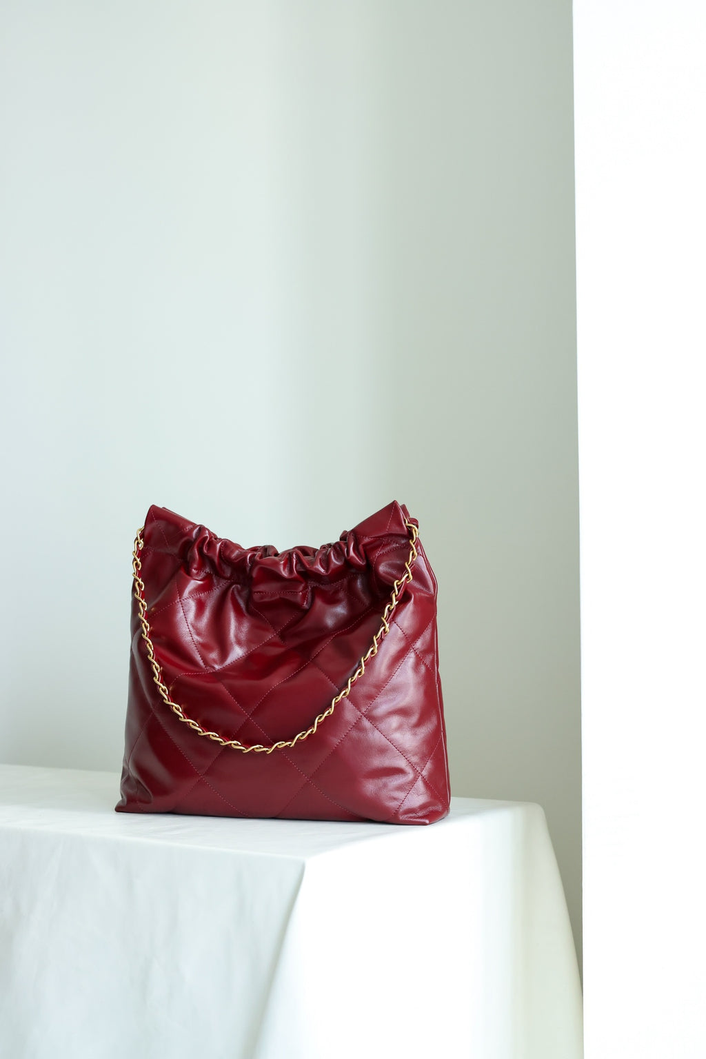 Classic 22 Handbag Wine Red Gold Buckle Small ZP Leather