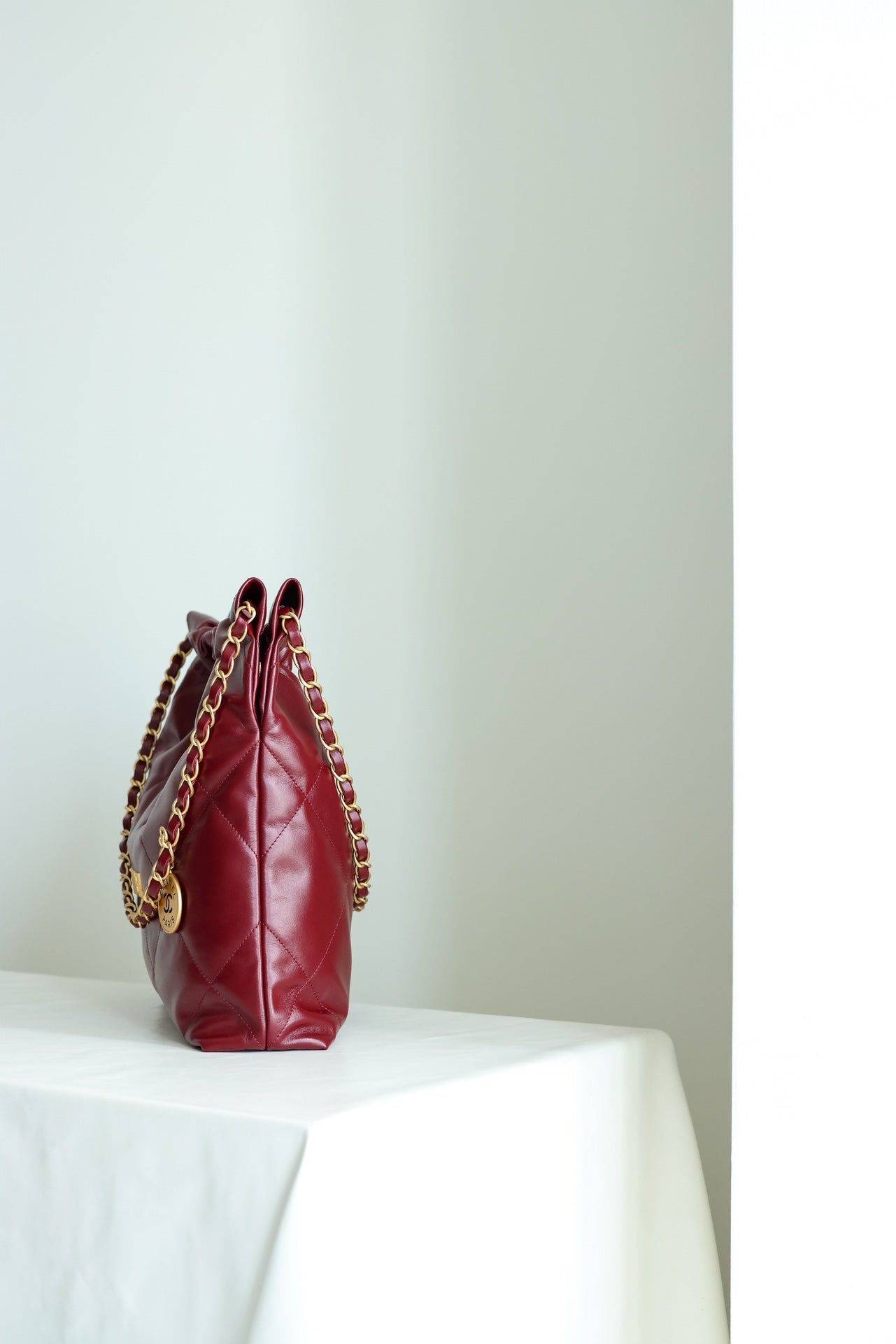 Classic 22 Handbag Wine Red Gold Buckle Small ZP Leather