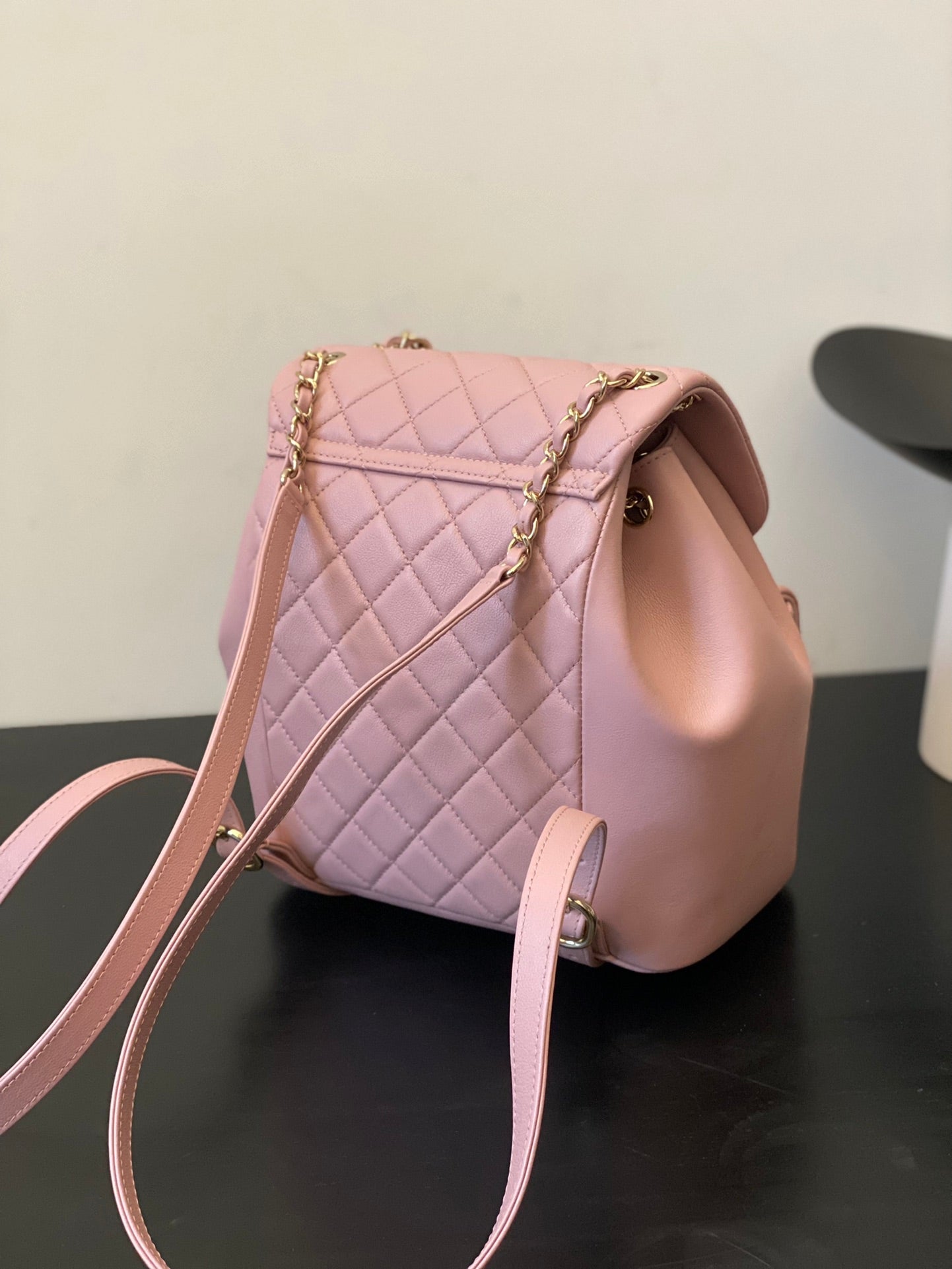 24P DUMA Pink Leather Shoulders