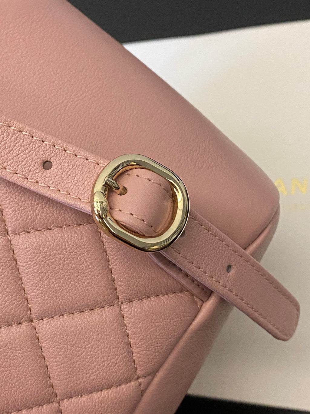 24P DUMA Pink Leather Shoulders