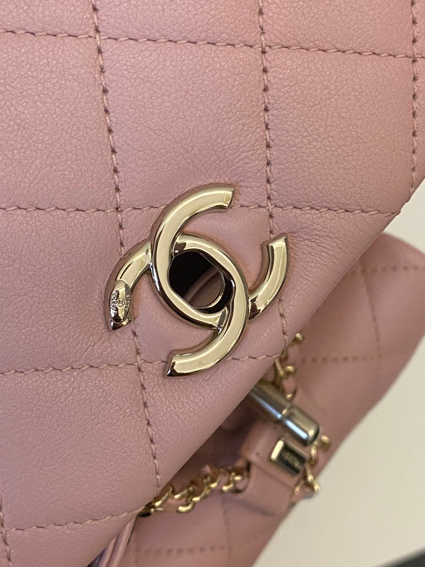 24P DUMA Pink Leather Backpack