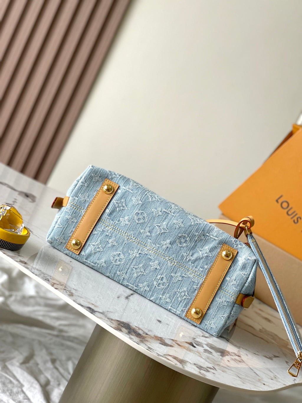 Carryall's Small Account