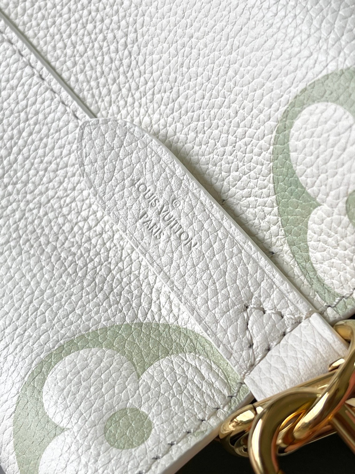 N é ono é BB handbag