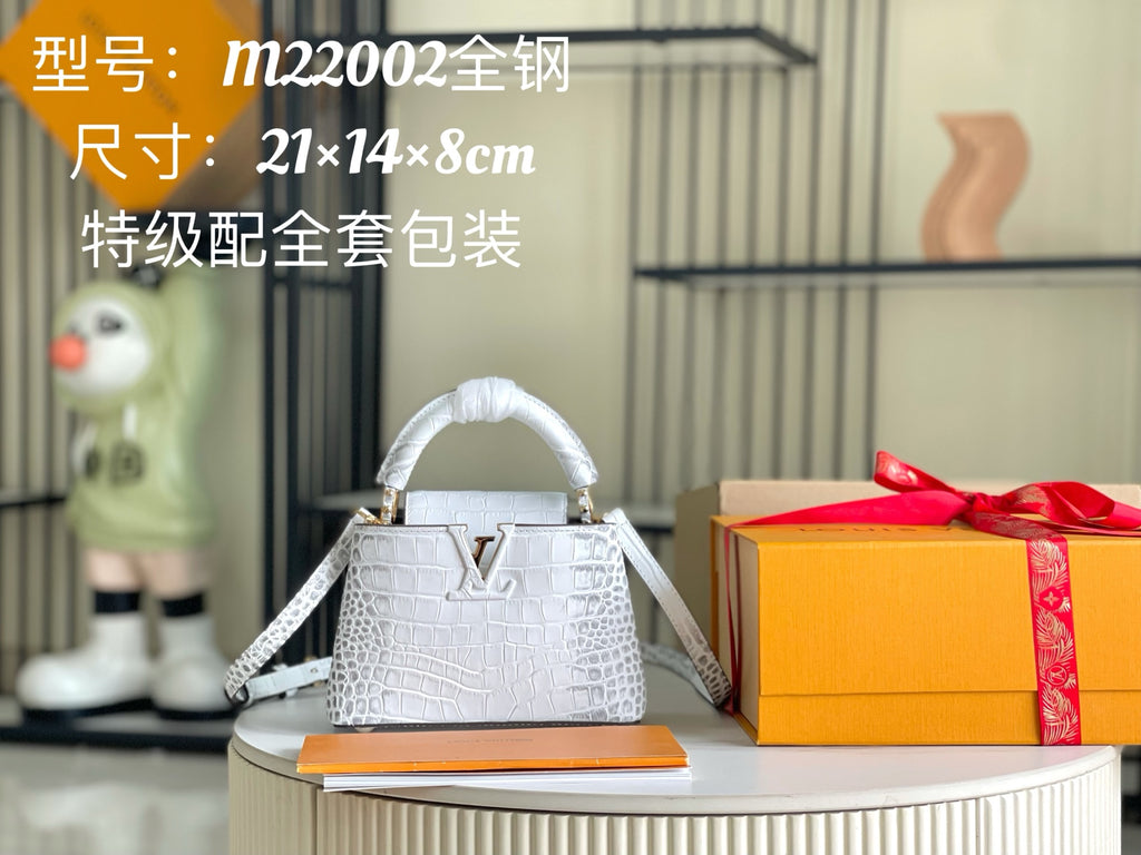 M22002