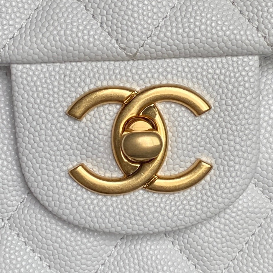 Chanel ❄️ 25B