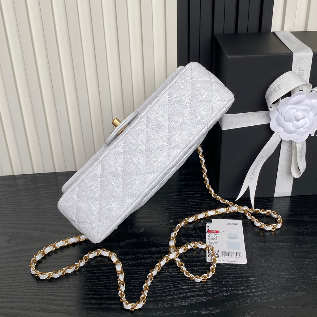 Chanel ❄️ 25B