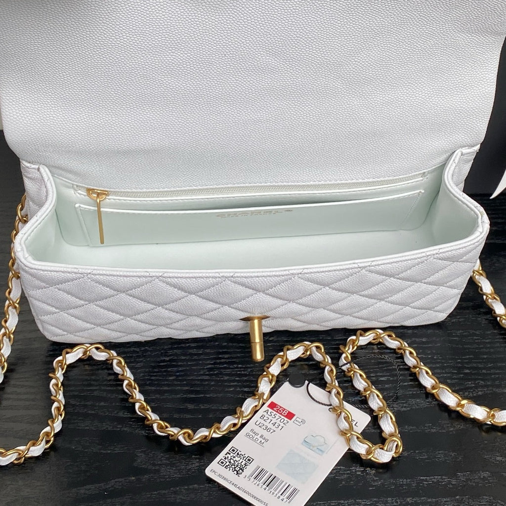 Chanel ❄️ 25B