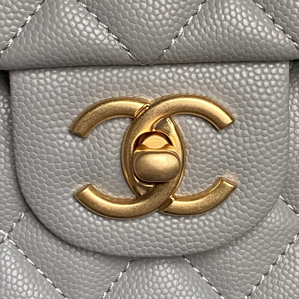 Chanel ❄️ 25B