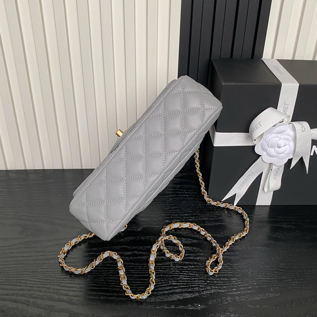 Chanel ❄️ 25B