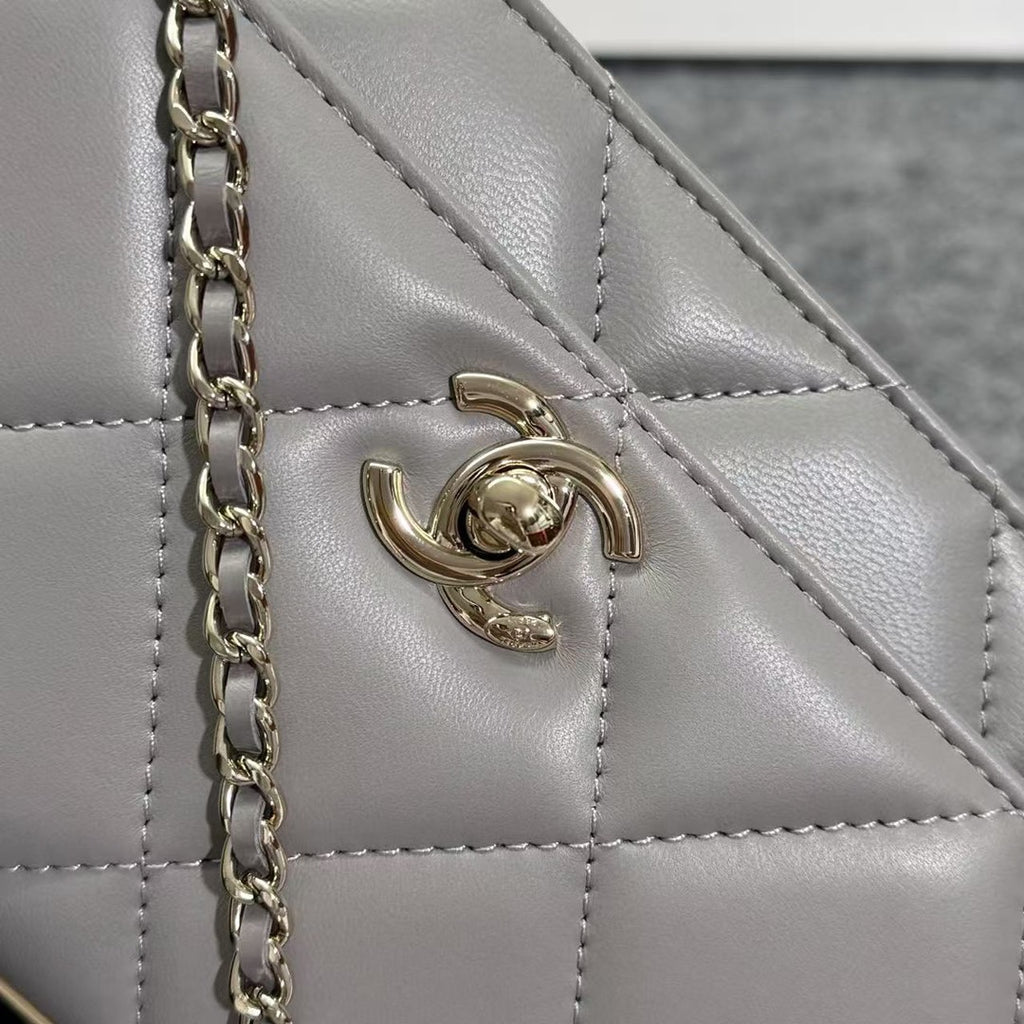 Chanel WOC model