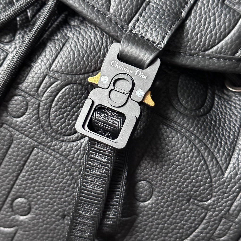 Dior Hit The Road
