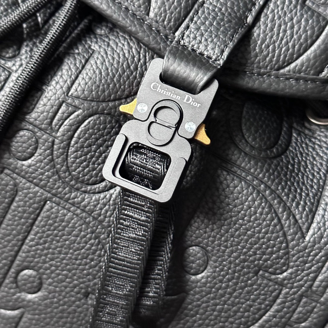 Dior Hit The Road